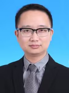 基础教学部党总支书记熊睿