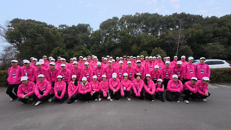 青春助力锡马 志愿温暖赛道