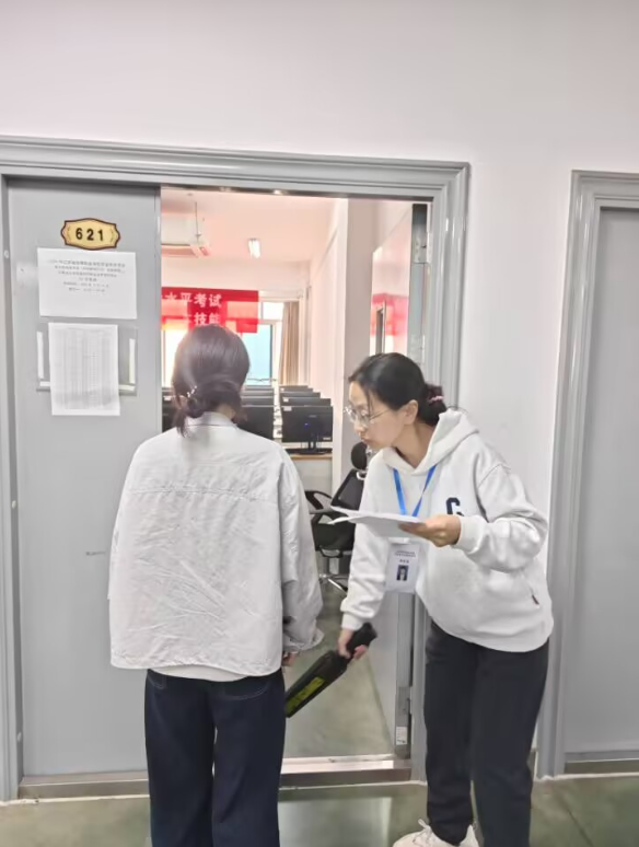 2025年江苏省中等职业学校商务营销类(市场营销方向) 学业水平技能考试在我校考点顺利举行