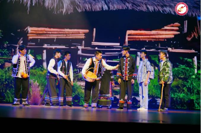 学校师生在无锡市第44届中小学生“百灵鸟”艺术展演中斩获双金