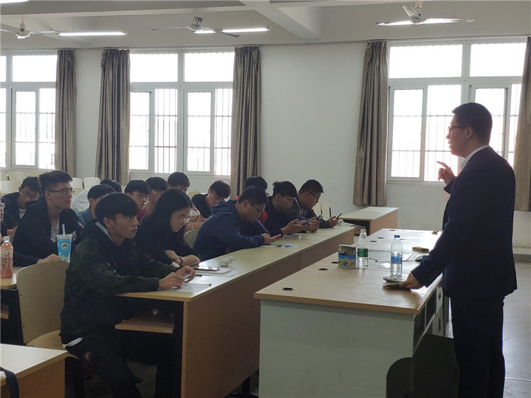 校足球社团近期活动报道