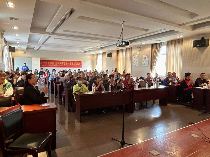 金秋贺重阳，敬老情绵长 ——信息管理学院白鸽青年志愿者协会开展“重阳节”敬老活动