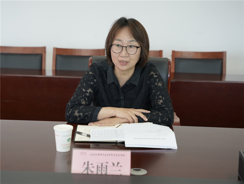 学校举行新进人员培训班结业典礼